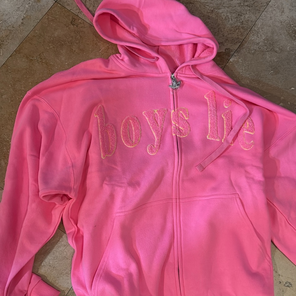 Boys Lie NWT